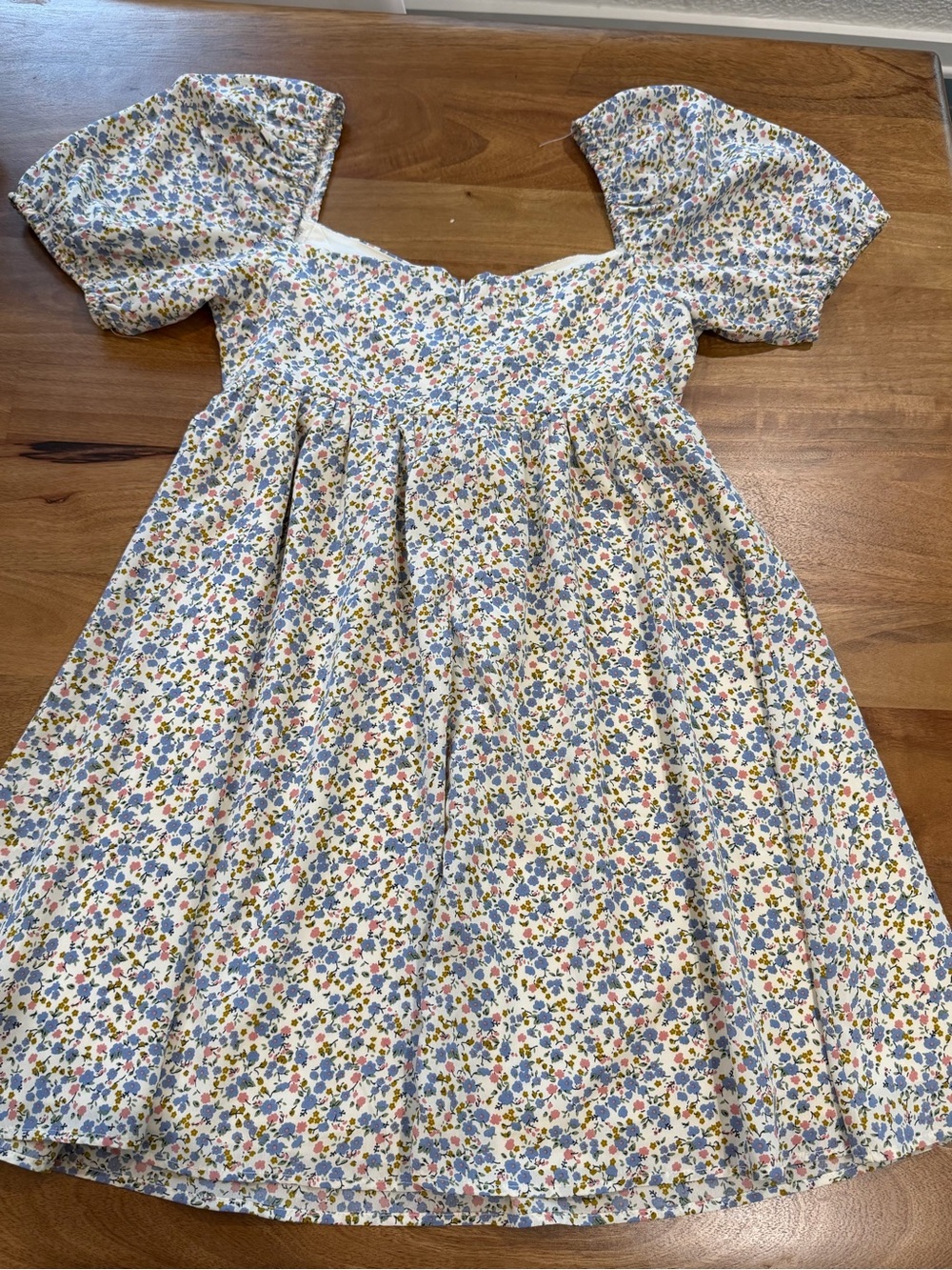 Lulu's White & Pastel Floral Puff-Sleeve Empire Waist Sundress Size Small - Picture 6 of 9